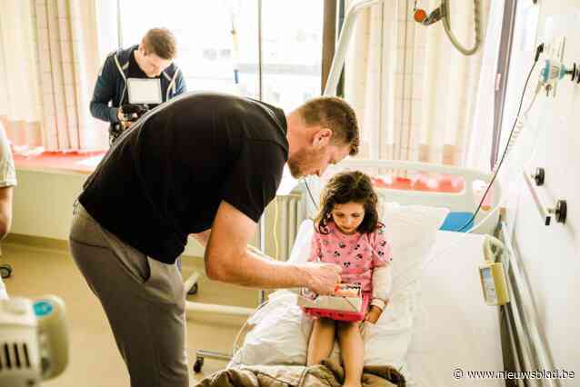 Jan Vertonghen huldigt muurschilderingen in op pediatrie AZ Monica: “We hopen kinderen even te laten ontsnappen aan ziek zijn”