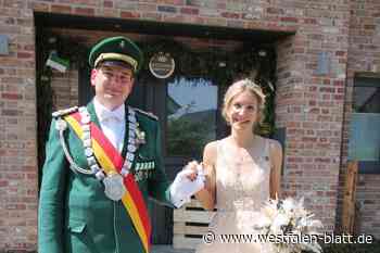 Römerdorf bereitet Martin und Annika Schulte einen rauschenden Empfang