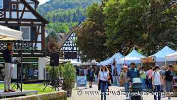 Pfingstmarkt in Bad Herrenalb: Von der Jeanstasche bis zum Hexenhut