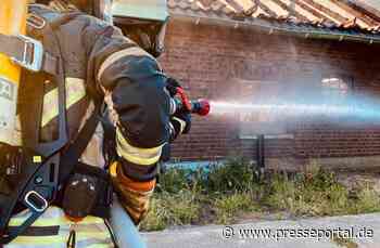 FW Bocholt: Leerstehender Bauernhof in Lowick stand in Vollbrand