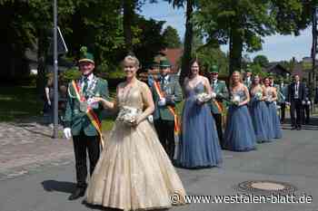 Schützen in Altenbeken-Schwaney feiern neues Königspaar