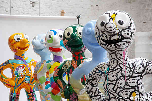 Giant Morph sculptures appearing in the City of London