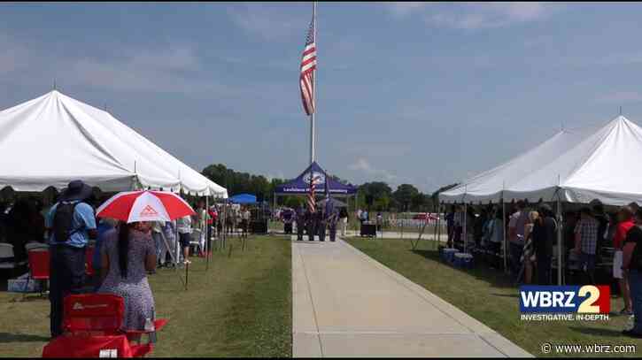 Hundreds honored during Memorial Day ceremony at Louisiana National Cemetery