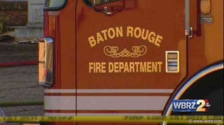 Car burst into flames after owner tried to start it, fire spread to Baton Rouge home