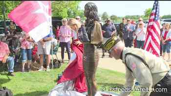 New statue in Blaine honors Gold Star children
