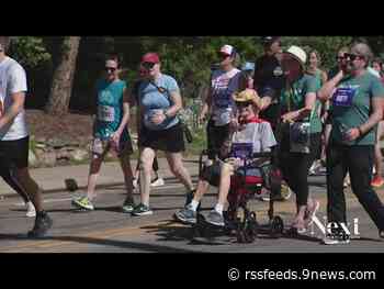 Friends won't let wheelchair stop woman's incredible Boulder Bolder streak