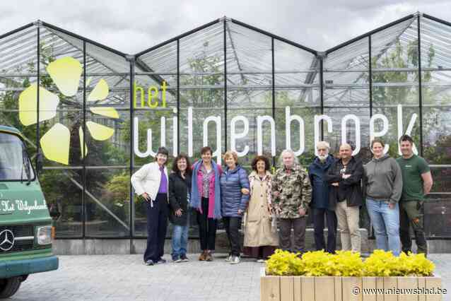 Cursisten fotografie stellen tentoon in plantenkwekerij