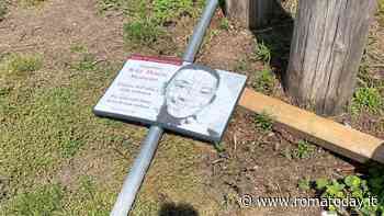 Distrutta la targa del giardino dedicato a Willy Monteiro: "Gesto vergognoso, la ripristineremo"