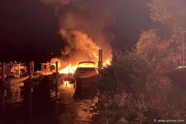 Boats burn in Columbia Island blaze