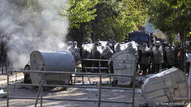 Kosovo-Konflikt: CSU-Politiker Schmidt warnt vor „martialischem Auftreten“