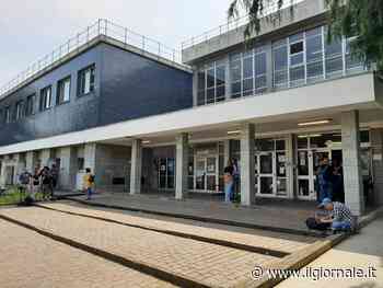 "È fragile psicologicamente". Arrestato il 16enne che ha accoltellato la prof