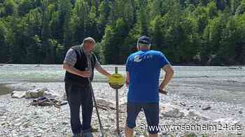 Bürgermeister Loferer schlägt ein: Hinweisschilder zum Schutz der Kiesbrüter aufgestellt