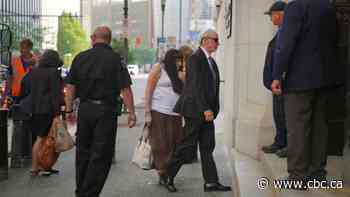 Accused in Pittsburgh synagogue massacre 'shot every person he saw,' his own lawyer says