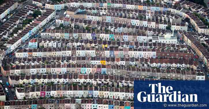 Almost 800 UK mortgage deals pulled as concerns mount over interest rate rises