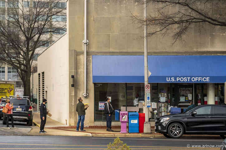 Sen. Kaine cites mail delivery problems in Arlington in letter calling for postal improvements