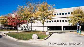 300 Migrants Move Into Wilbur Wright College as Chicago City Council Prepares to Vote on Funding to Address Crisis