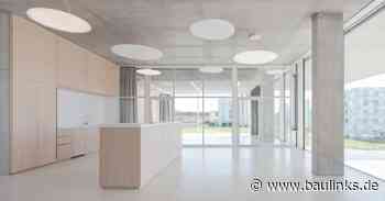 Raum für Möglichkeiten – durch die Kombination aus ästhetisch-schlichten Raumakustik- und Lichtlösungen von Nimbus und Rosso