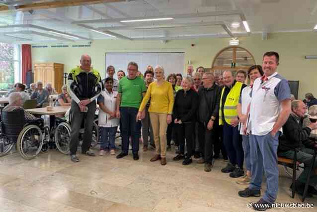Okra brengt bloemenzaad naar woonzorgcentra