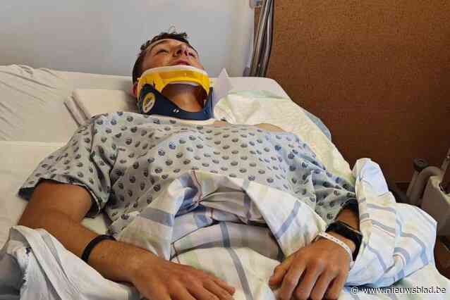 Triatleet Stijn (27) belandt met drie fietscollega’s in ziekenhuis na zware aanrijding: “Daar gaan mijn sportieve dromen”