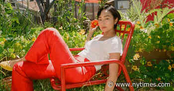 Meet Greta Lee, the Star of “Past Lives”