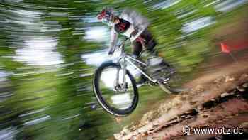 Mehrstündiger Rettungseinsatz in Jena nach Unfall auf Downhillstrecke – Höhenrettung und Hubschrauber im Einsatz