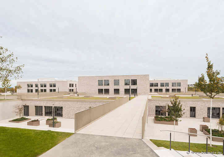 Schule als Stadt in der Stadt
 - mvm+starke in Freiberg am Neckar