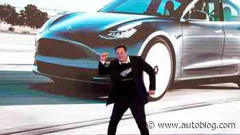 Elon Musk hailed during trip to China, lavished with a 16-course meal