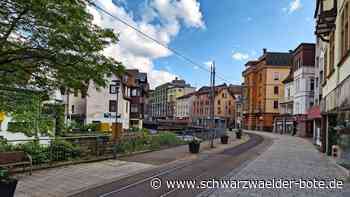 Bad Wildbader Innenstadt: Autos stören unbeschwertes Schlendern