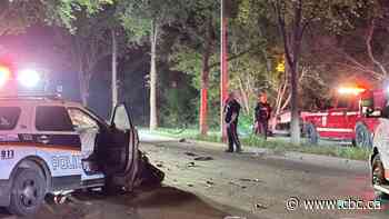 Eyewitness describes crash between Saskatoon police SUV and sedan on Spadina Cres.