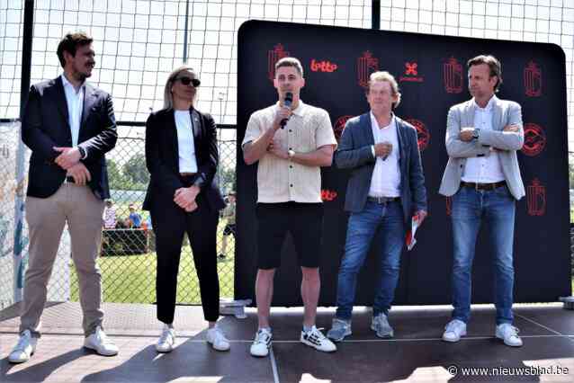 Rode Duivel Thorgan Hazard opent Belgian Red Court in Waregem: “Ik heb hier fantastische momenten beleefd”