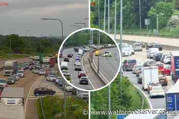 Traffic as M25 closed by 'Hertfordshire police led incident'