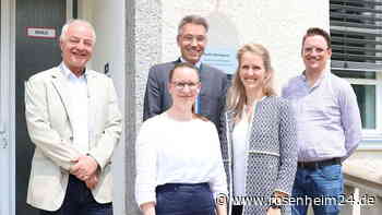 Musikalische Schätze im Archiv: Landrat und Kulturreferent besuchen ZeMuLi in Bruckmühl