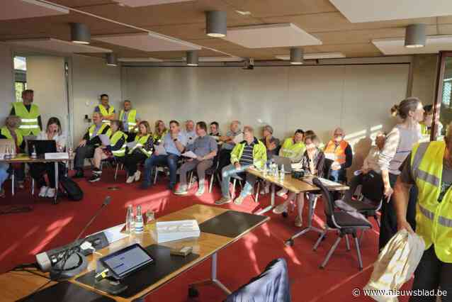 Inwoners buurt Oude Kasteellaan uiten ongenoegen op gemeenteraad: “Schouwspel dat ons als burgers van deze gemeente ten zeerste raakt”