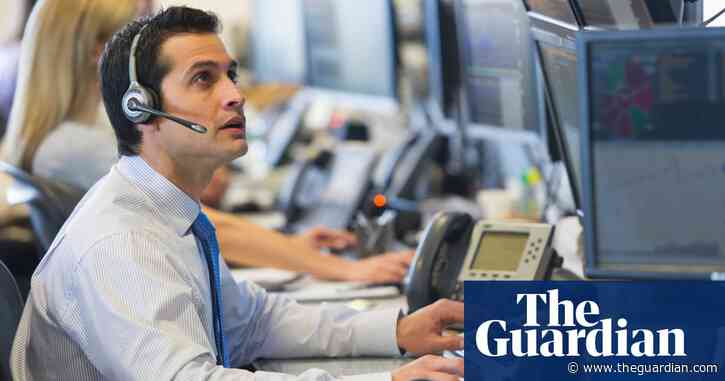 Almost 60% of people want regulation of AI in UK workplaces, survey finds