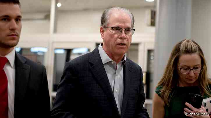 Senate conservatives hesitant to heed call to delay debt ceiling bill