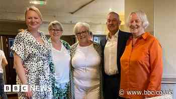 Organ donation: Families united by double lung transplant