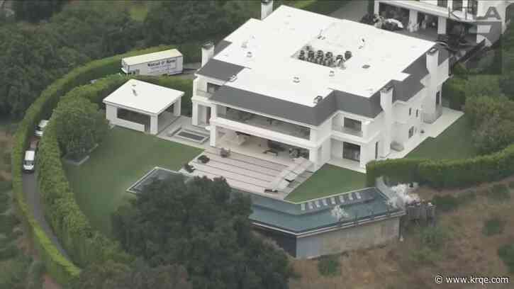 Jennifer Lopez, Ben Affleck buy $60M Beverly Hills mega-mansion