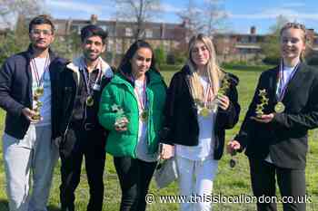 Waltham Forest College whizzkids smash maths speed record