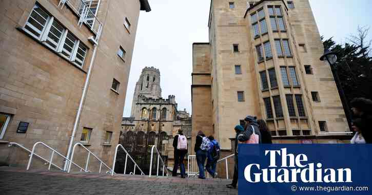 Funding model for UK higher education is ‘broken’, say university VCs