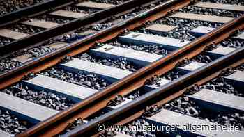 Polizeieinsatz am Bahnhof: Frau setzt sich vor Zug