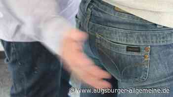 Mann belästigt zwölfjähriges Mädchen