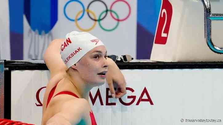 Penny Oleksiak withdraws from world swimming championship with injury
