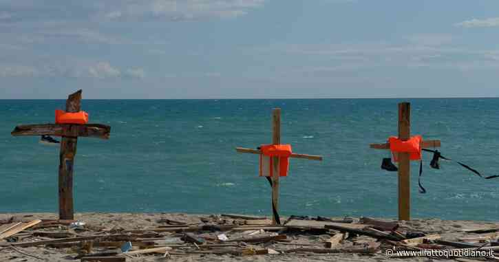 Naufragio Cutro, il pm iscrive i primi indagati. Sequestri nelle sedi di Gdf e Guardia costiera