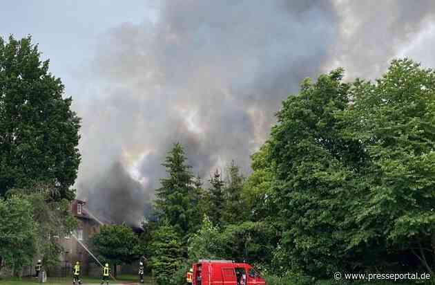 POL-HM: Brand einer Scheune sowie eines angrenzenden Wohnhauses in Hessisch Oldendorf