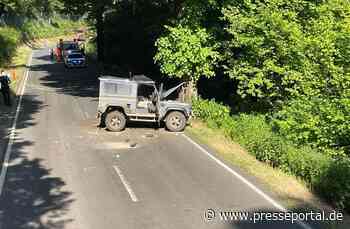 POL-PDWIL: Verkehrsunfall mit einer lebensgefährlich verletzten Person