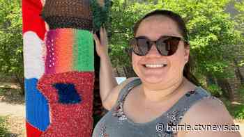Innisfil library uses ‘Yarn Bombing’ to raise awareness for deaf-blindness