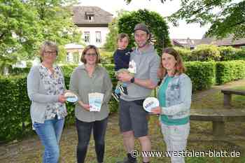 Flyer listet die Wickeltische in Höxter auf