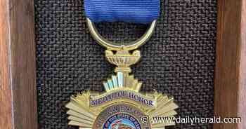 3 Lake County deputies and a canine cop receive medals of honor
