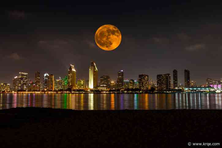 Everything you need to know about this weekend's Strawberry Moon