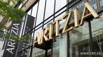 Aritzia doesn't have private mirrors in its fitting rooms, and many people don't like it